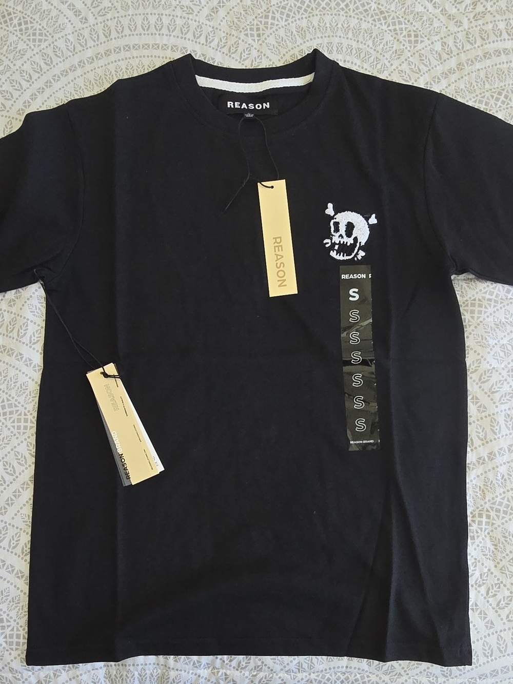 REASON Men’s Black Skull Graphic T-Shirt